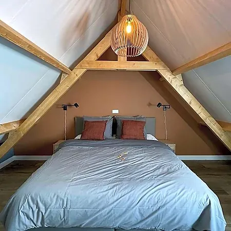 Bed & Breakfast De Meije 4*