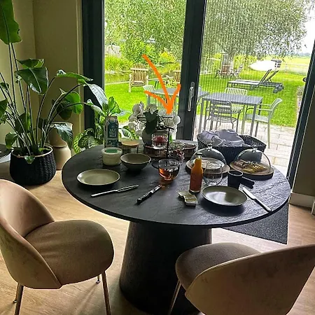 Bed & Breakfast De Meije 4*